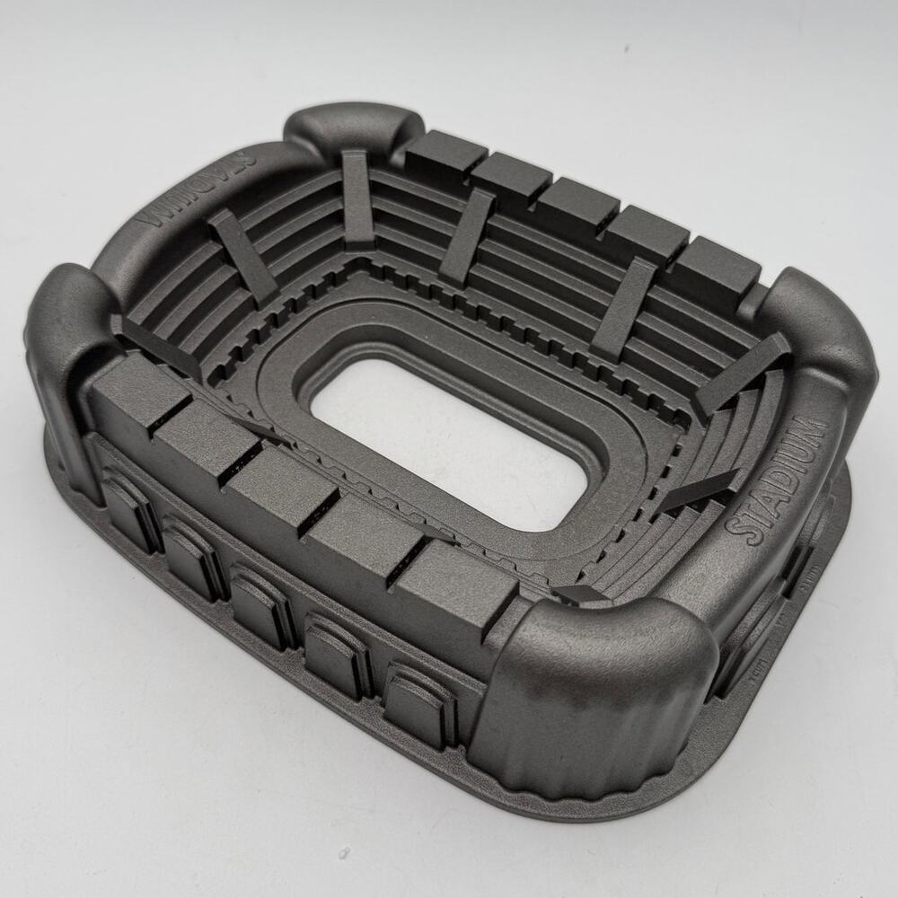 Stadium Cake Pan BY NORDIC WARE 10 Cup
